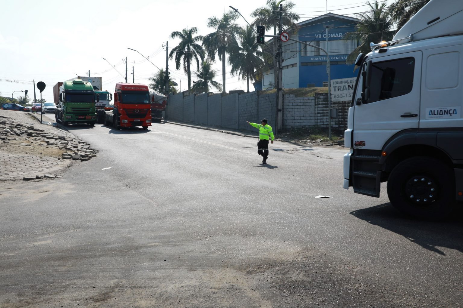 No momento, você está visualizando Prefeitura altera trânsito na estrada do Paredão, zona Sul de Manaus