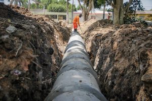 Leia mais sobre o artigo Prefeitura recupera emergencialmente redes de drenagem da zona Sul de Manaus