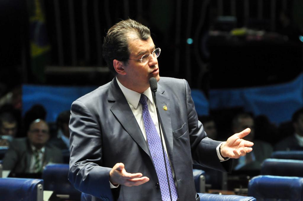 No momento, você está visualizando Senador Eduardo Braga comemora mais um round vencido na defesa da ZFM