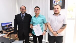 Leia mais sobre o artigo David Almeida aumenta valor das bolsas de estágio do município