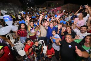 Leia mais sobre o artigo No Novo Aleixo e Jorge Teixeira, candidato à reeleição Roberto Cidade reforça seu compromisso em trabalhar pelo bem da população