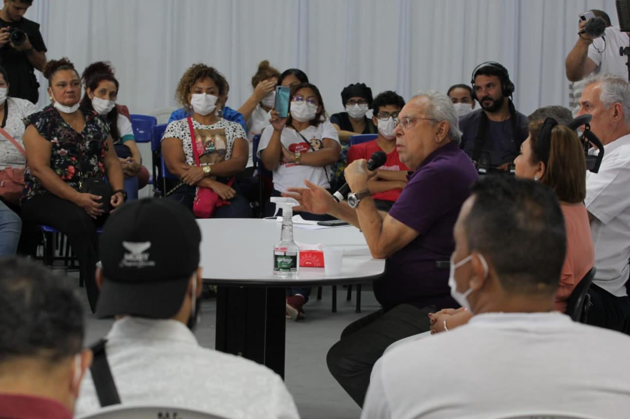 No momento, você está visualizando Amazonino defende melhores condições salariais e de trabalho a trabalhadores da saúde