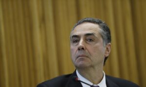 Leia mais sobre o artigo Ministro do STF suspende aplicação do piso nacional da enfermagem