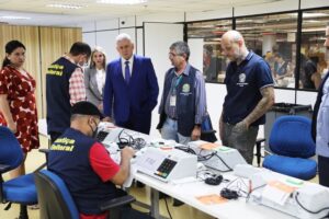 Leia mais sobre o artigo TRE-AM realiza processo de carga e lacre nas urnas eletrônicas