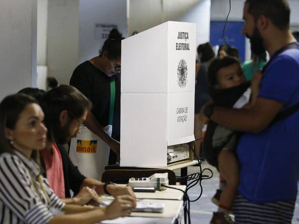 No momento, você está visualizando Votação em todo país seguirá o horário de Brasília