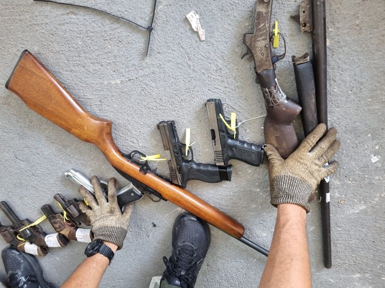 No momento, você está visualizando Em Manaus, PF e Exército realizam a destruição de armas