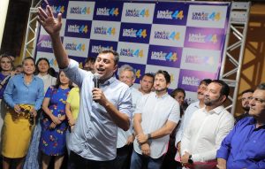 Leia mais sobre o artigo A seis dias do 1º turno da eleição, Wilson Lima vence em todos os cenários, diz Pontual Pesquisas