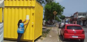 Leia mais sobre o artigo Proprietário de container instalado no meio do canteiro central de avenida de Manaus é notificado