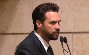 Leia mais sobre o artigo Relator mantém prisão de Dr. Jairinho, acusado pela morte do menino Henry Borel
