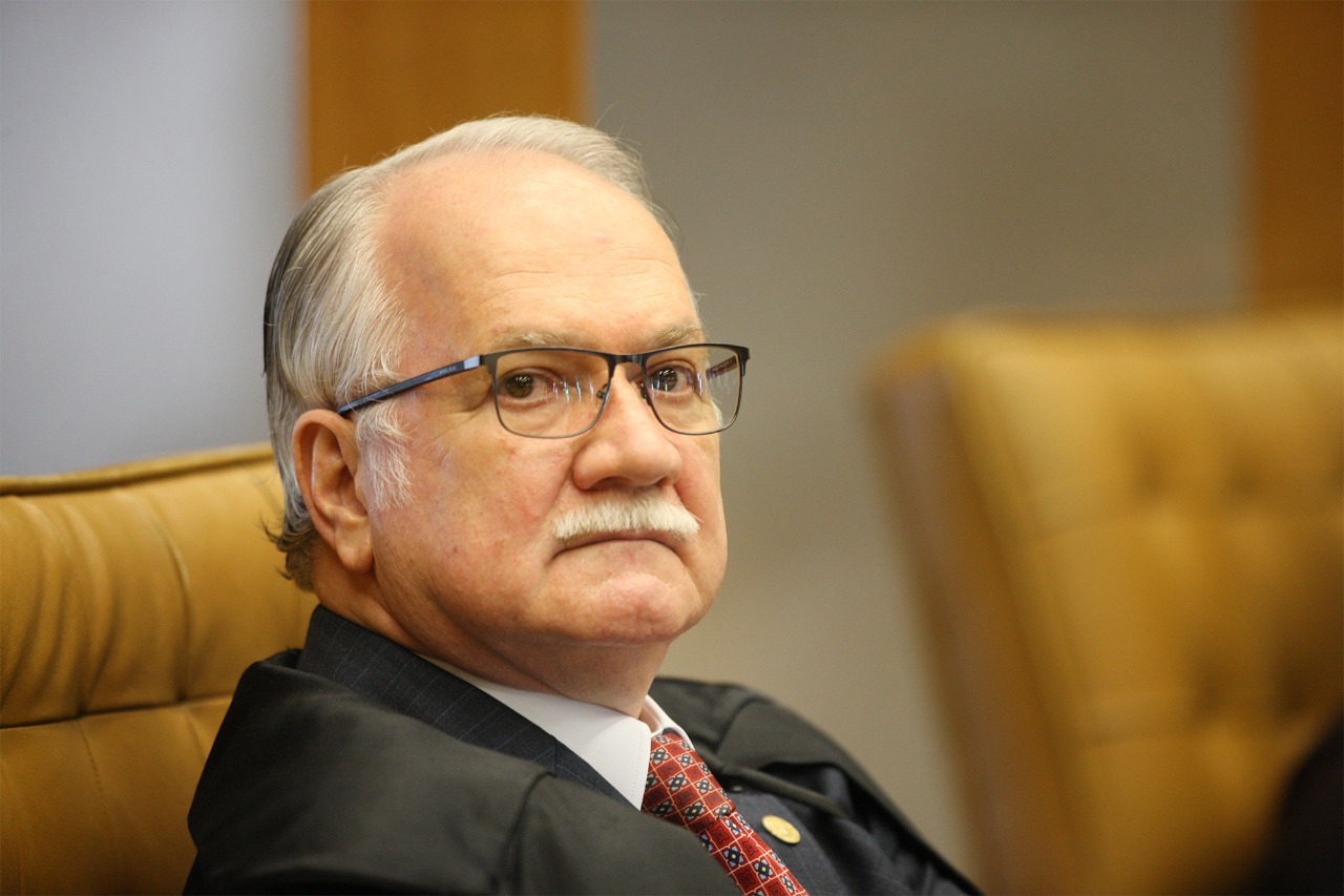 No momento, você está visualizando Ministro Fachin suspende decretos da Presidência que flexibilizam compra e porte de armas