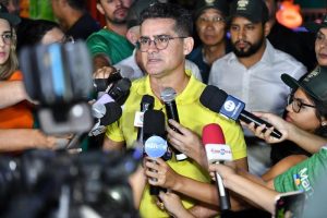 Leia mais sobre o artigo Prefeito David Almeida antecipa ponto facultativo e regulamenta horário da prefeitura nos dias de jogos do Brasil