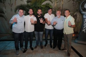 Leia mais sobre o artigo Wilson reúne 22 deputados eleitos e reeleitos para parabenizá-los pela vitória