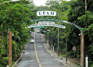 Leia mais sobre o artigo Governo Bolsonaro faz corte e paralisa universidades federais