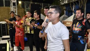 Leia mais sobre o artigo David Almeida abre oficialmente a Feirinha do Tururi