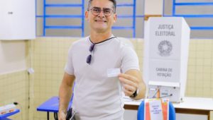 Leia mais sobre o artigo David Almeida vota no segundo turno das eleições 2022 e destaca importância de exercer a cidadania