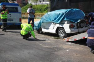 Leia mais sobre o artigo Veículos abandonados nas ruas serão recolhidos para o parqueamento