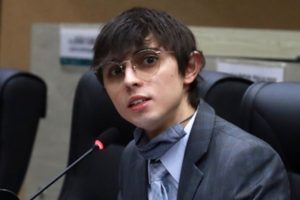 Leia mais sobre o artigo Amom decide ficar neutro no 2º turno e é cancelado no Twitter