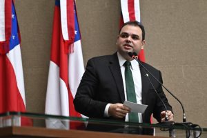 Leia mais sobre o artigo PL de Roberto Cidade regulamenta atendimento prioritário para pessoas com Espectro Autista