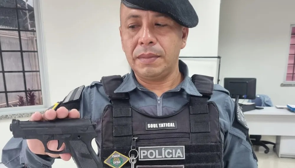 No momento, você está visualizando Homem tenta votar portando arma de brinquedo no interior do Amazonas