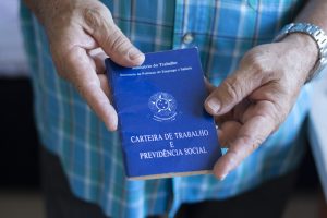 Leia mais sobre o artigo MP Eleitoral alerta que ameaças de demissão de empregados por escolha de candidato configura crime eleitoral
