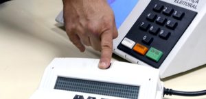Leia mais sobre o artigo Por que pediram as minhas digitais no domingo (2) se não cadastrei a biometria na Justiça Eleitoral?