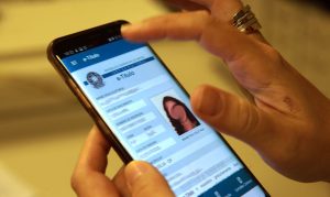 Leia mais sobre o artigo Eleitores têm até sábado para baixar ou atualizar o e-Título