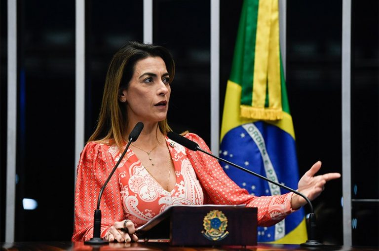 No momento, você está visualizando Soraya Thronicke critica ‘os que plantam o ódio em nome de Deus’