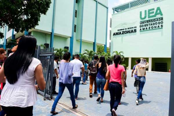 No momento, você está visualizando No AM, projeto de lei propõe transporte intermunicipal gratuito para inscritos em vestibulares e Enem