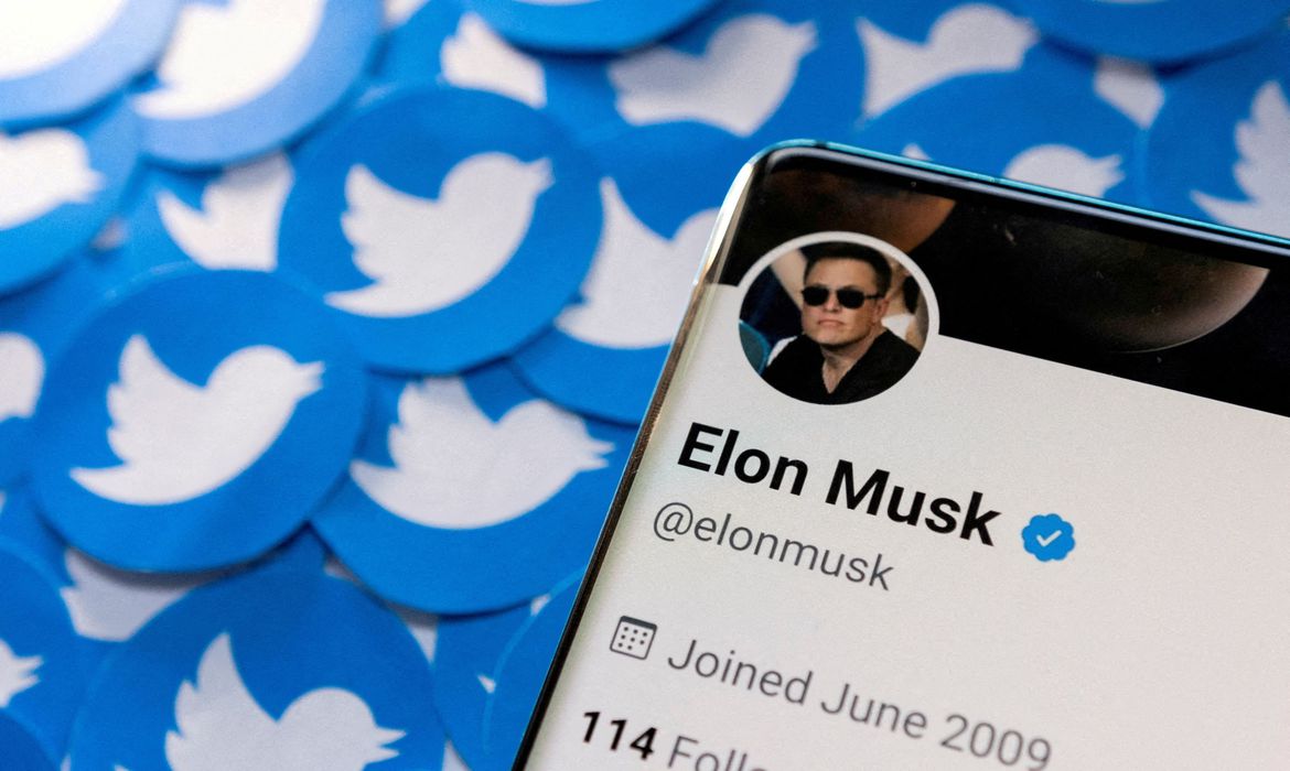 No momento, você está visualizando Twitter diz que demitiu 50% da equipe; rede tranquiliza sobre conteúdo