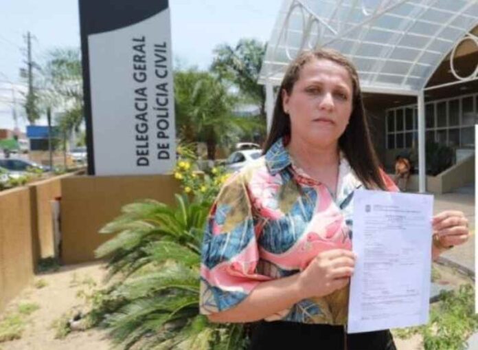 No momento, você está visualizando Vereadora de Borba registra Boletim de Ocorrência contra prefeito Simão Peixoto