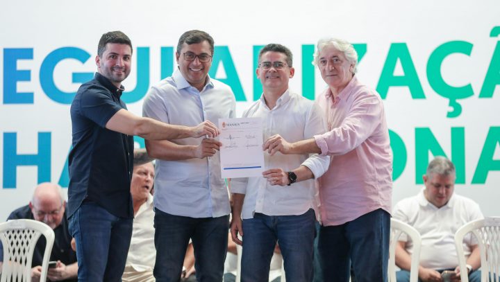 No momento, você está visualizando David Almeida e governador Wilson Lima entregam Habite-se do Nova Cidade beneficiando mais de 10 mil famílias
