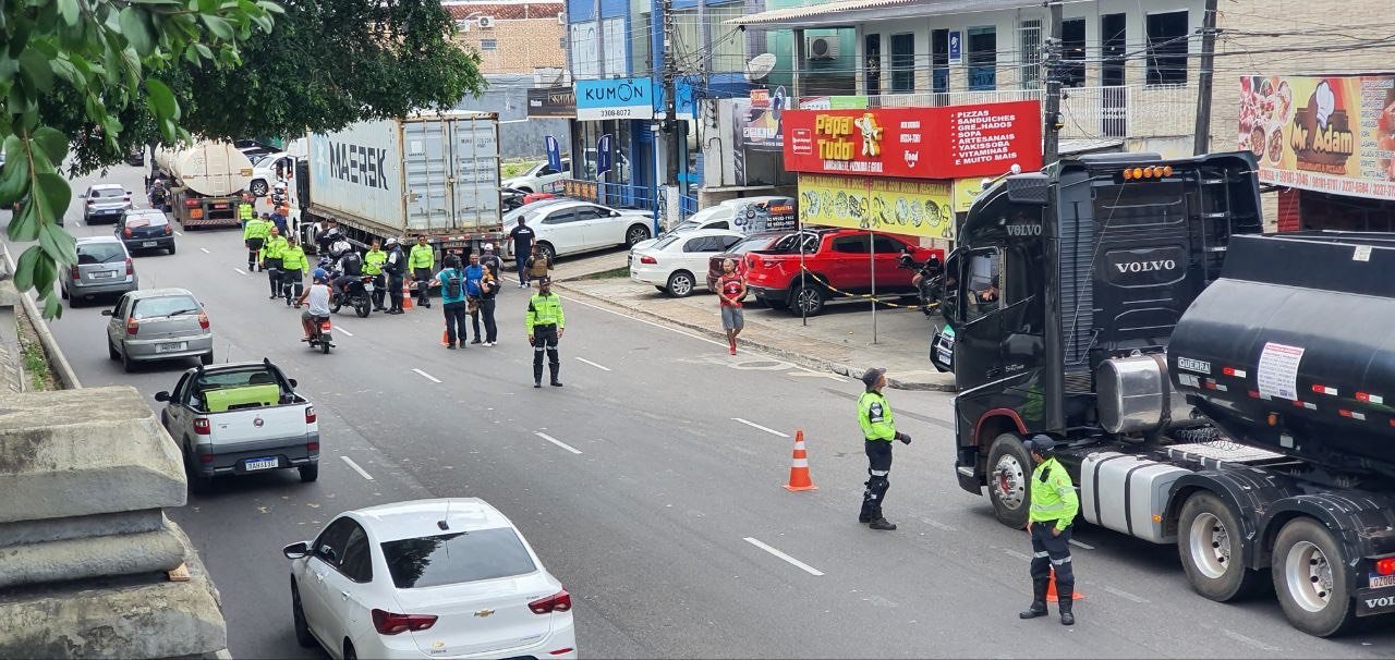 No momento, você está visualizando Prefeitura faz operação para fiscalizar veículos pesados na zona Sul de Manaus