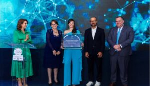 Leia mais sobre o artigo <a href="https://ufam.edu.br/noticias-destaque/4373-professora-da-ufam-recebe-premio-l-oreal-para-mulheres-na-ciencia.html">Professora da Ufam recebe Prêmio L’Oréal Para Mulheres na Ciência</a>