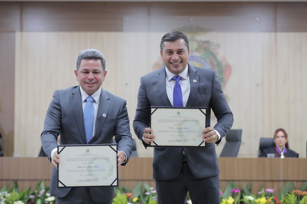 No momento, você está visualizando ”Dialogando, pretendo conduzir os próximos anos da administração”, destaca Wilson Lima ao ser diplomado pelo TRE