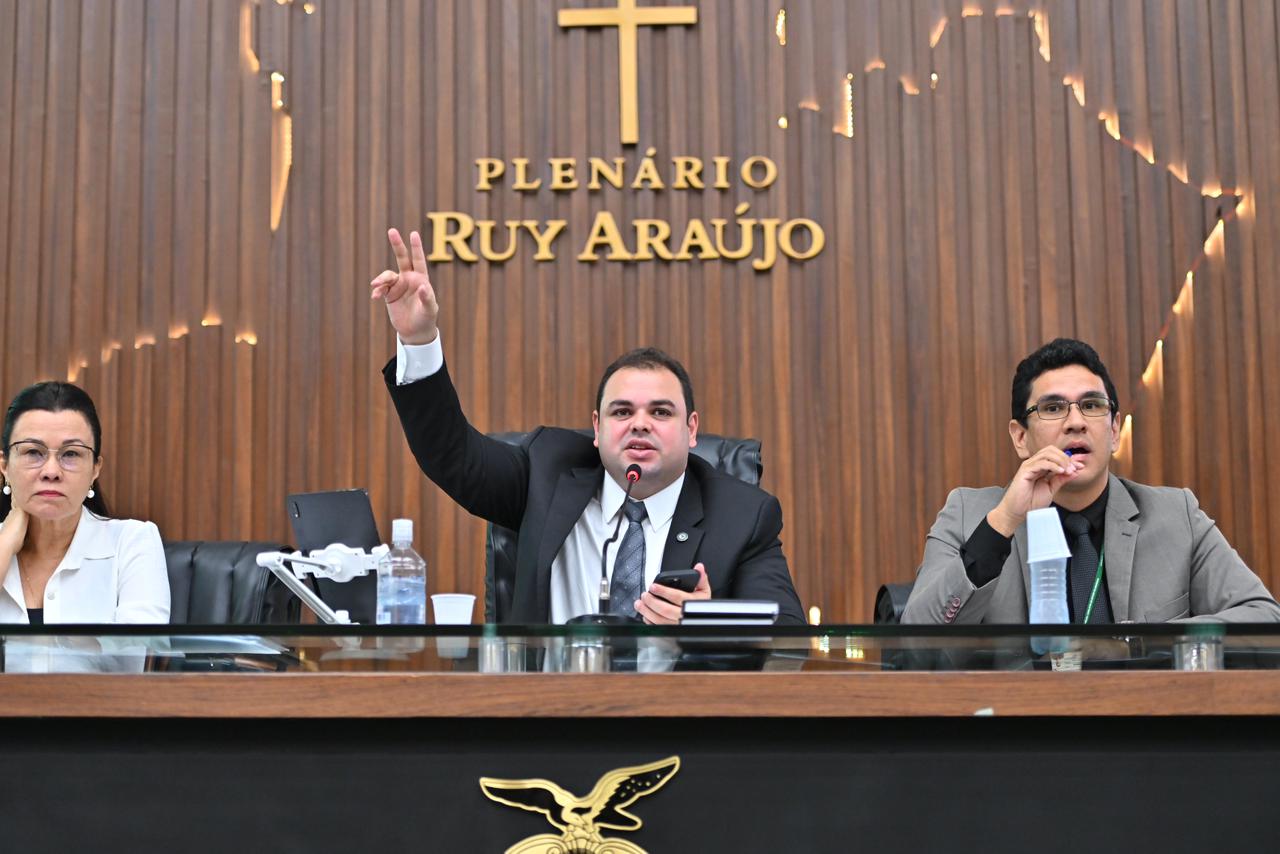 No momento, você está visualizando Presidente da Aleam, deputado Roberto Cidade destaca aprovação da Lei Orçamentária do Estado no valor de R$ 26 bilhões