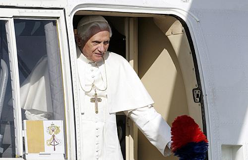 No momento, você está visualizando Morre aos 95 anos papa Bento XVI