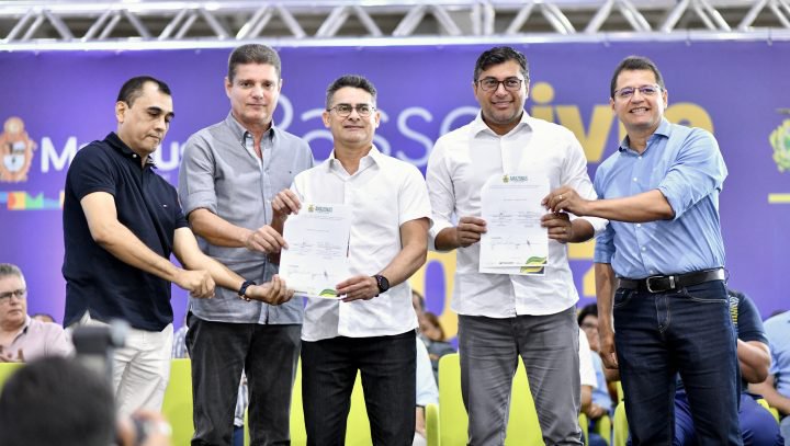 No momento, você está visualizando David Almeida e Wilson Lima reforçam compromisso com estudantes e assinam renovação do Passe Livre Estudantil 2023