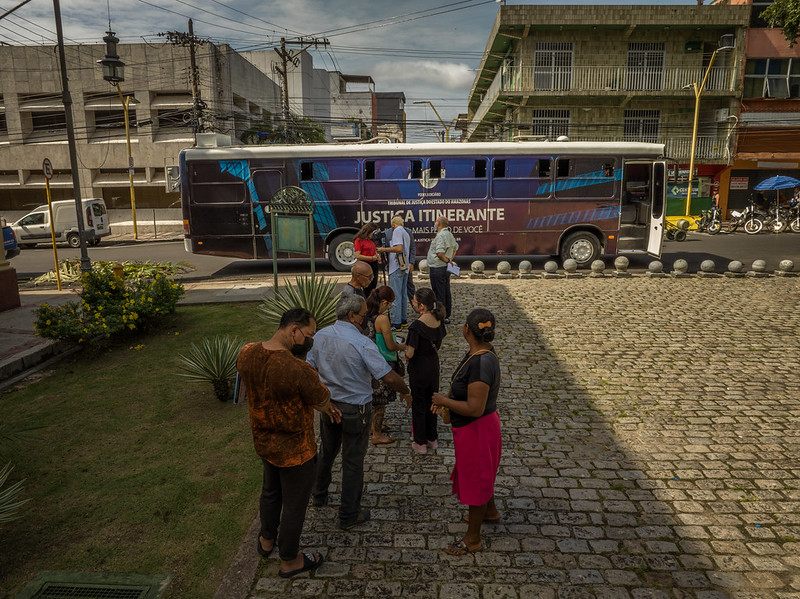 No momento, você está visualizando “Programa Justiça Itinerante” inicia atividades do semestre com atendimento na Praça da Polícia, no Centro de Manaus