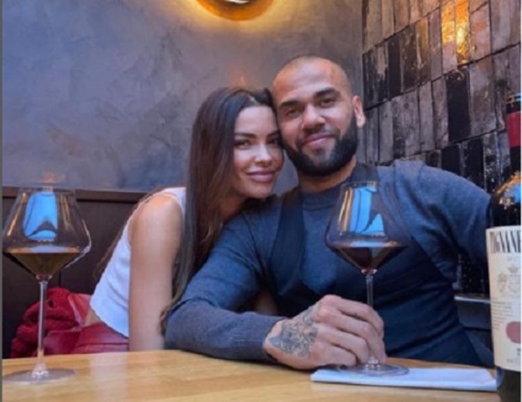 No momento, você está visualizando Esposa sai em defesa de Daniel Alves após acusação de assédio: ‘Não valem 1 euro’