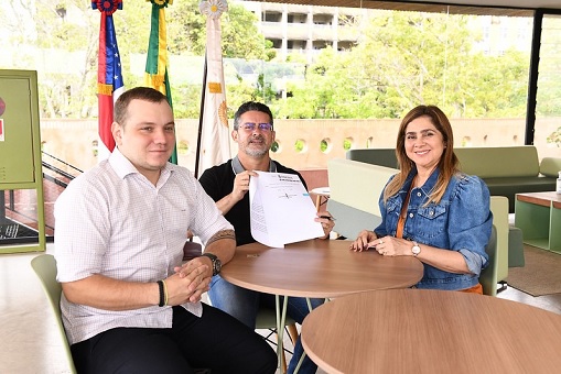 No momento, você está visualizando Prefeitura de Manaus investe R$ 83 milhões na revitalização da educação na zona rural