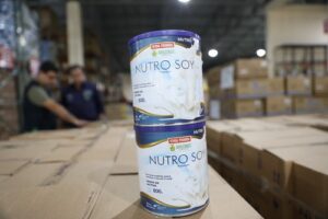 Leia mais sobre o artigo <strong>Amazonas envia insumo de ajuda humanitária para Yanomamis em Roraima</strong>