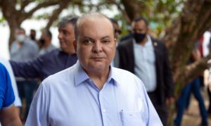 Leia mais sobre o artigo Governador afastado do DF é alvo de busca e apreensão da PF
