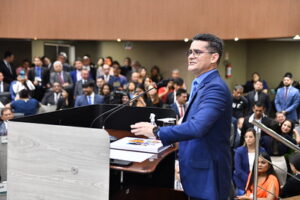 Leia mais sobre o artigo Prefeito David Almeida abre trabalhos legislativos na CMM e destaca Manaus como cidade das grandes obras em 2023