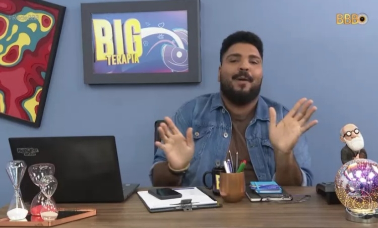 No momento, você está visualizando Paulo Vieira tira sarro de emissoras concorrentes da Globo