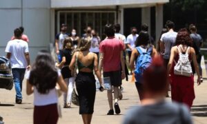 Leia mais sobre o artigo Inscrições para primeira seleção de 2023 do Prouni começam terça-feira