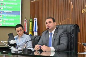 Leia mais sobre o artigo Roberto Cidade propõe a criação da Política Estadual de Incentivo às Agroindústrias do Amazonas
