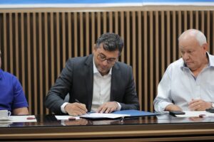 Leia mais sobre o artigo Wilson Lima libera novos pagamentos para famílias das comunidades da Sharp e Manaus 2000