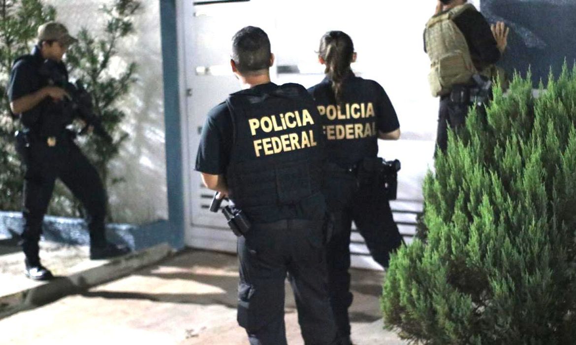 No momento, você está visualizando Operação da PF apura suposto esquema bilionário de venda de ouro em Manaus e mais 6 capitais