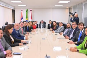 Leia mais sobre o artigo Roberto Cidade recebe comitiva de deputados de Roraima para tratar sobre a trafegabilidade da BR-174