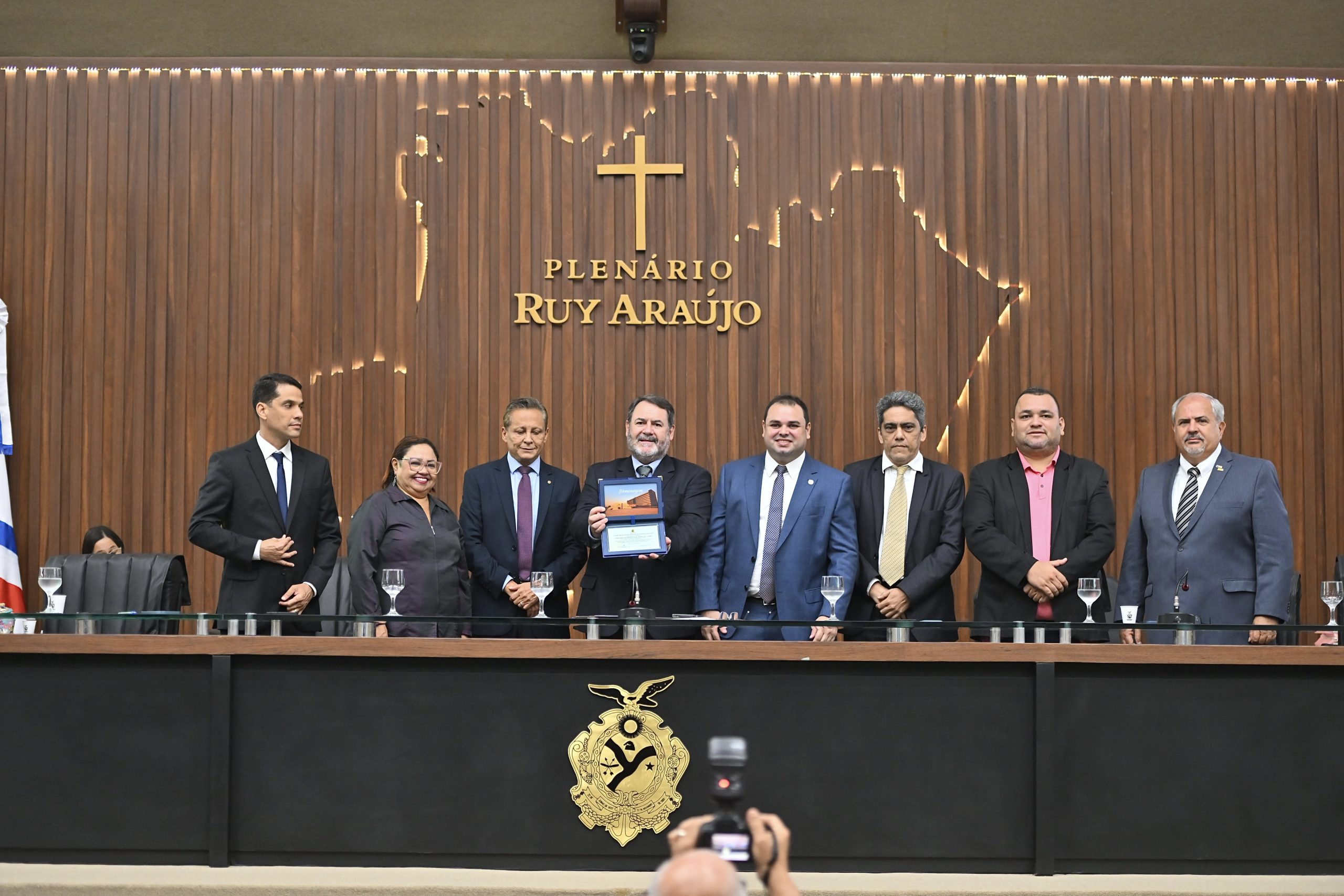 No momento, você está visualizando Geradora de emprego e renda no Amazonas, Ambev é homenageada por Roberto Cidade e Adjuto Afonso em Sessão Especial